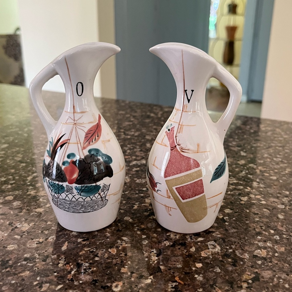 Vintage Ceramic Oil and Vinegar Cruet Set